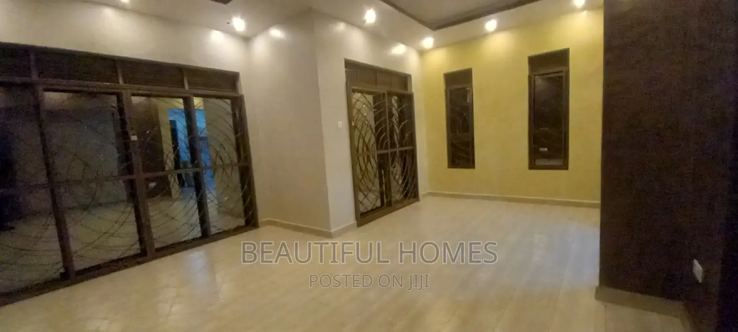Furnished 4bdrm House in Kira for sale