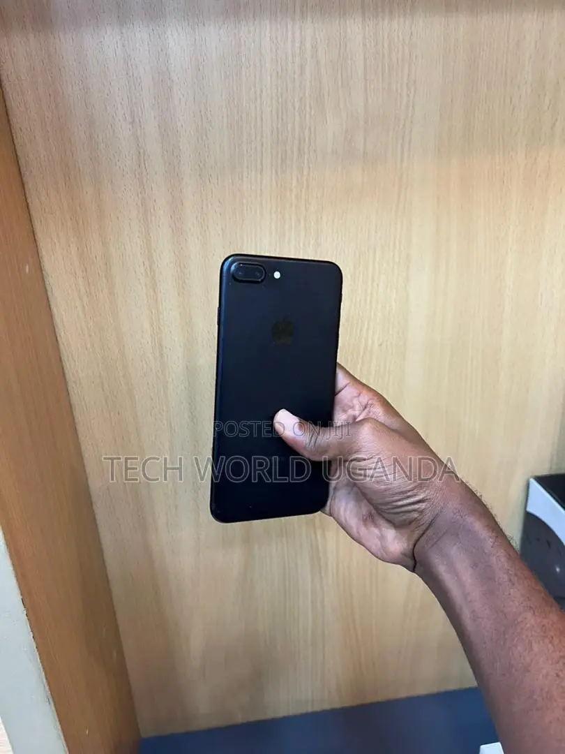 Apple iPhone 7 Plus 32 GB Black