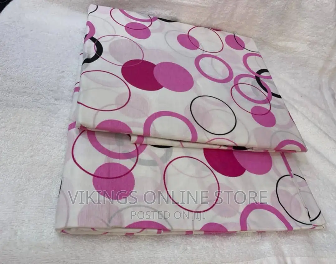 Pair of 4*6 Bedsheets With Two Pillowcases