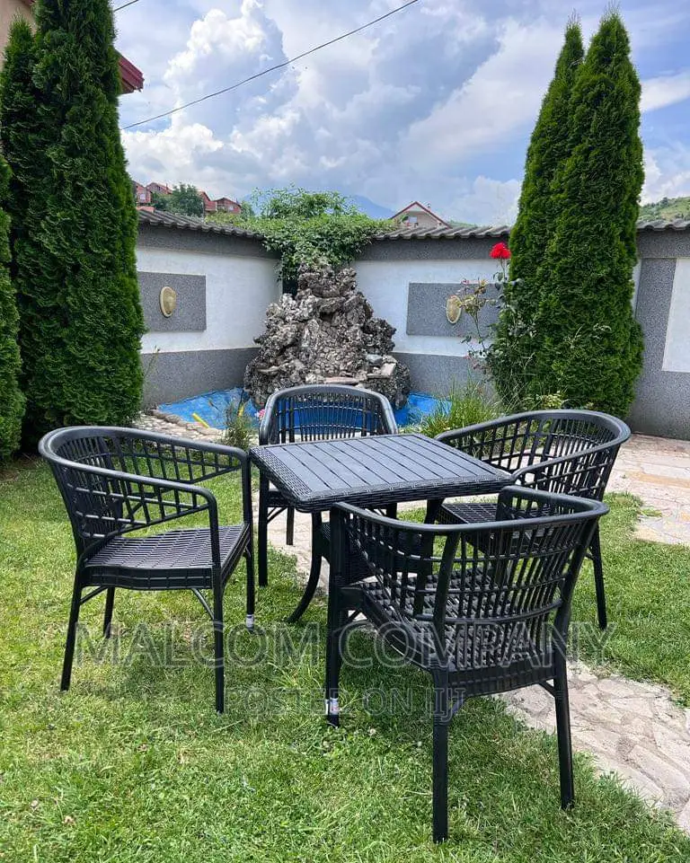 Plastic Chairs and Table for Restaurants, Gardens , Bars