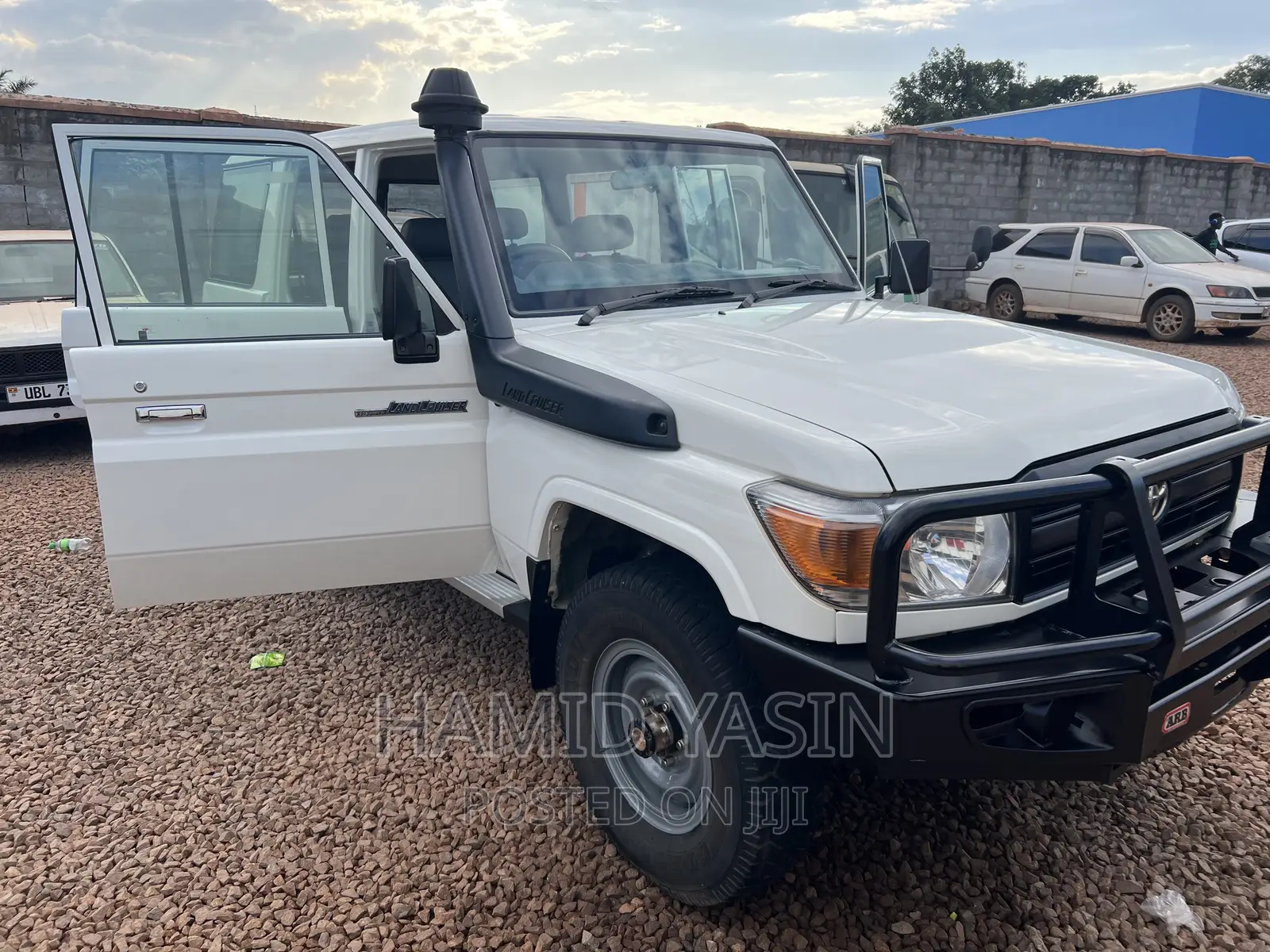 Toyota Land Cruiser 2017 White