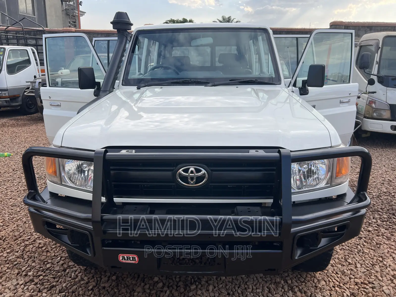 Toyota Land Cruiser 2017 White