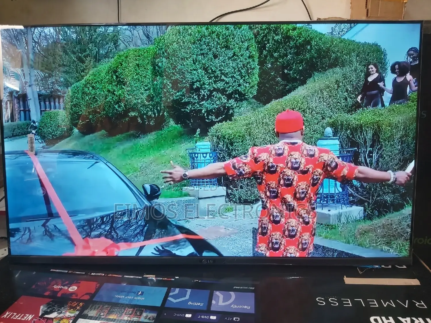 60 Inches LG SMART Digital Tv