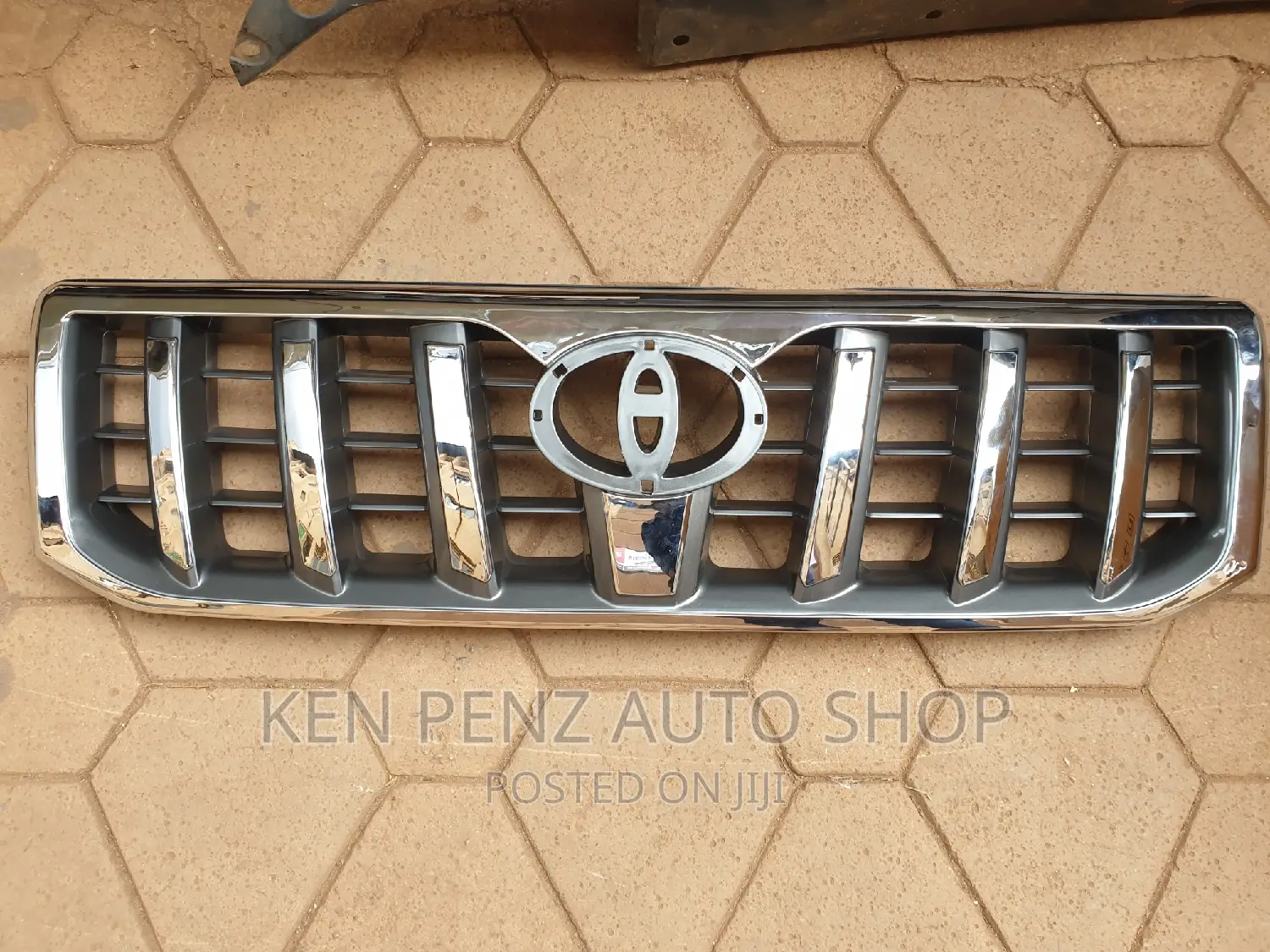Grill for Landcruiser Ronaldo