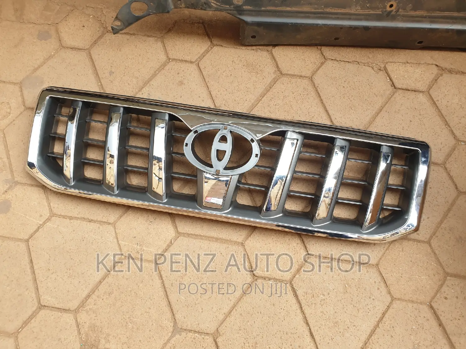 Grill for Landcruiser Ronaldo