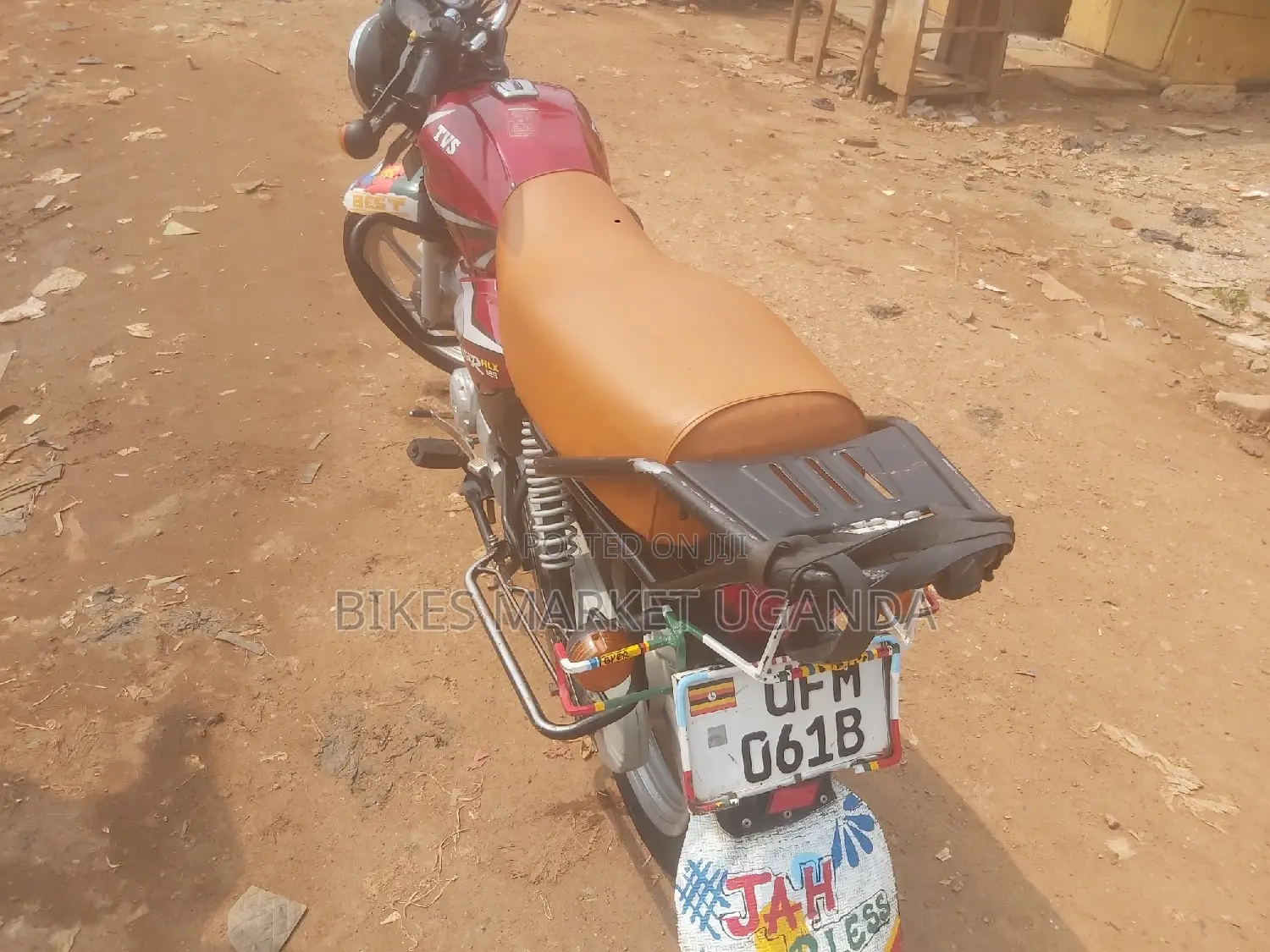 TVS HLX 125 2022 Red