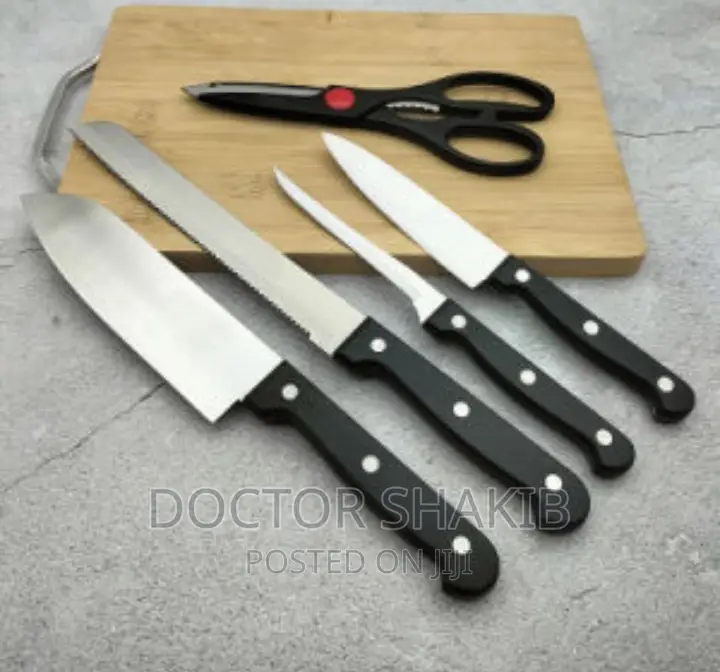 Multicolor Heavy Duty Wooden Chopping Board With Knife Set