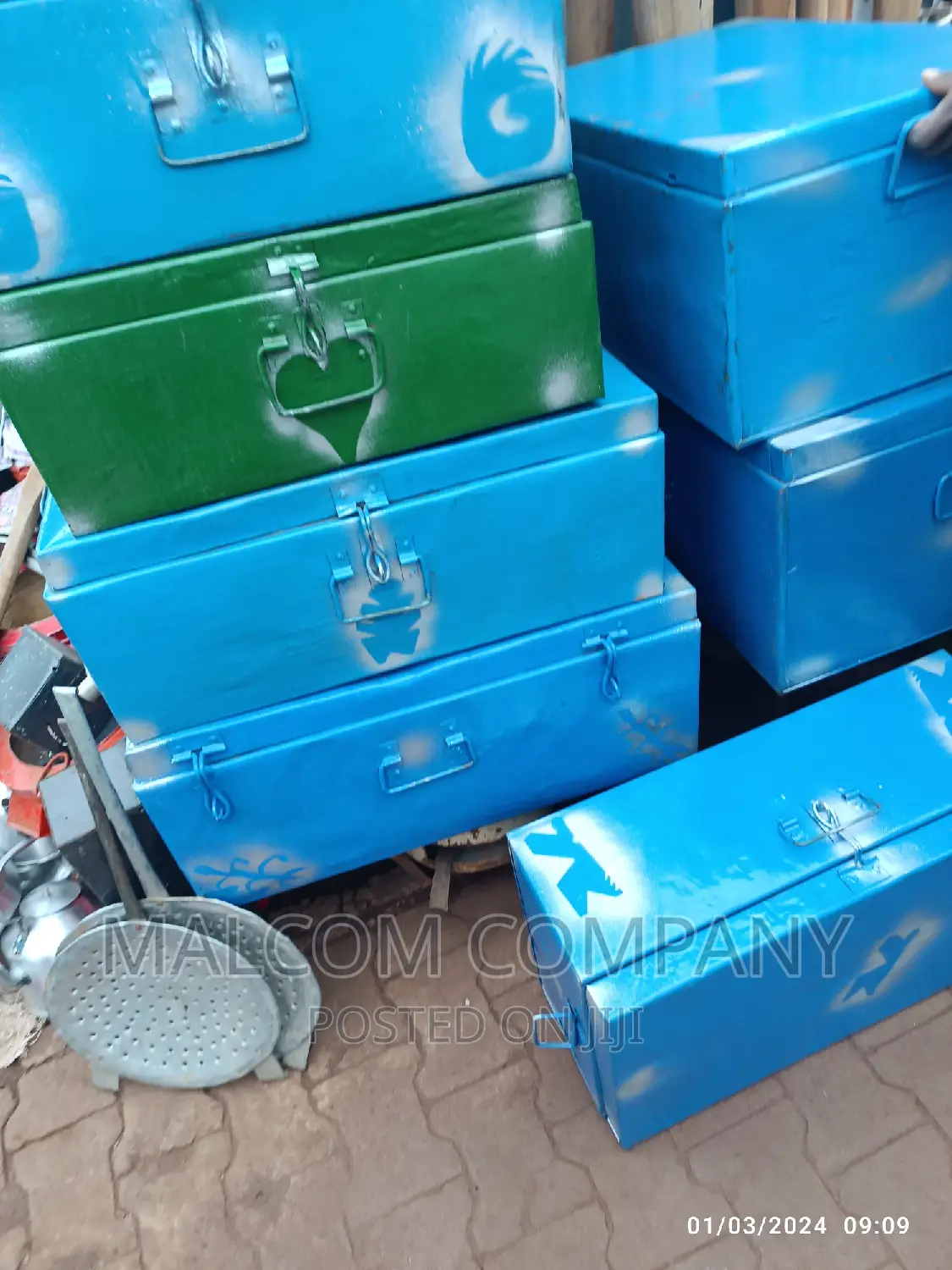 Small Metallic Suitcases for Primary Students
