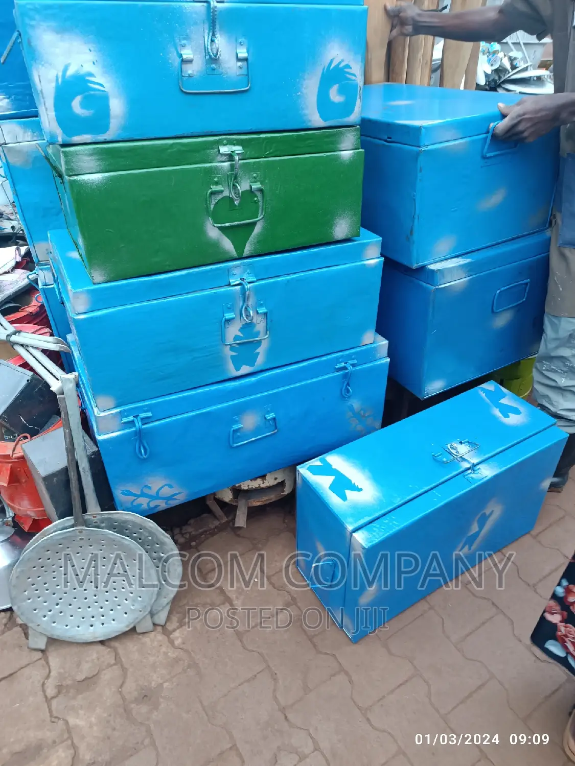 Small Metallic Suitcases for Primary Students
