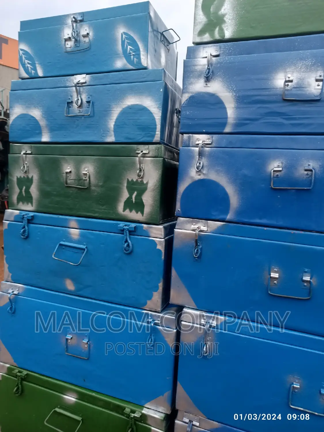 Metallic Suitcases Wholesaler/ Free Padlocks/ Free Delivery