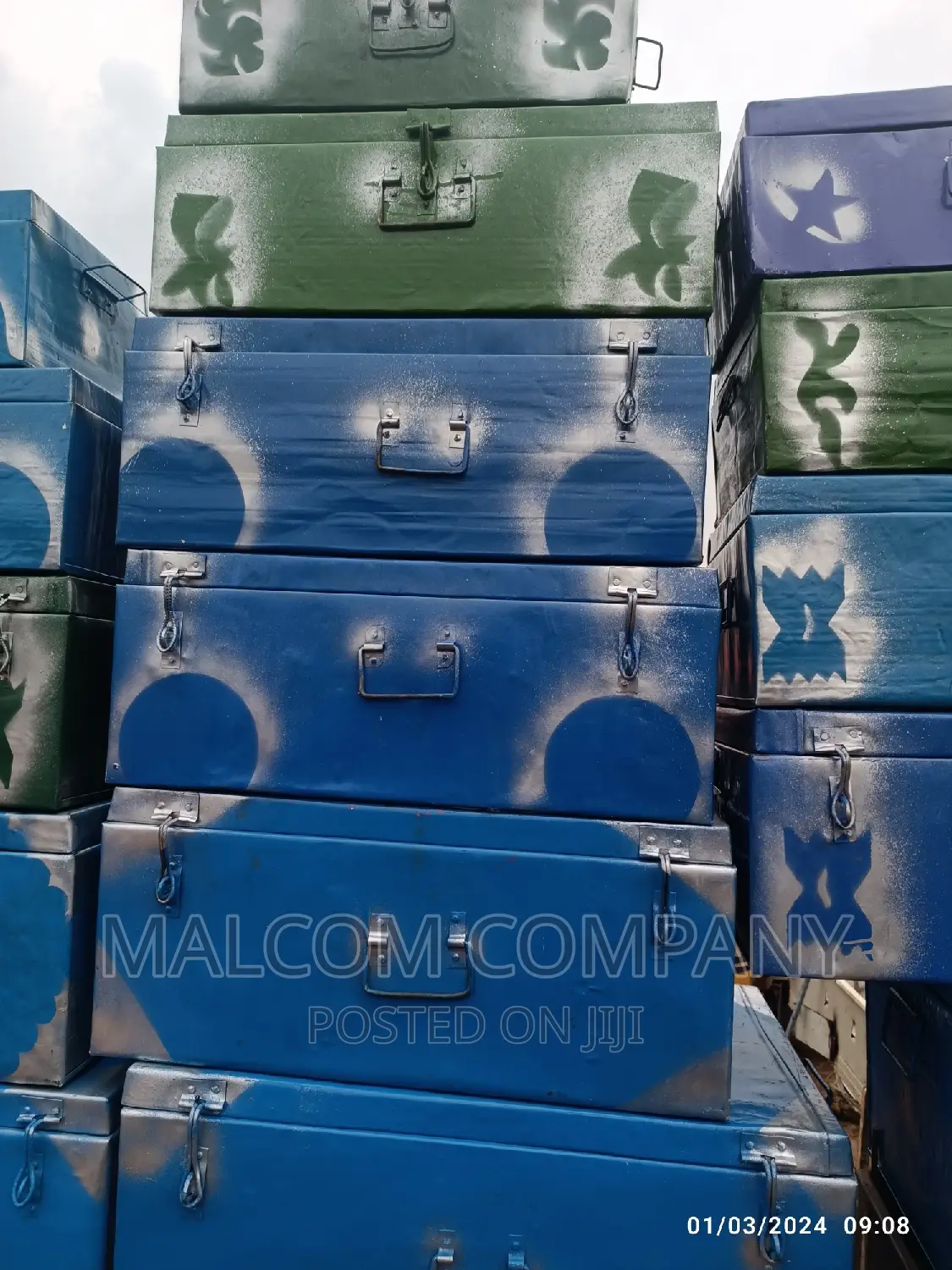 Metallic Suitcases Wholesaler/ Free Padlocks/ Free Delivery