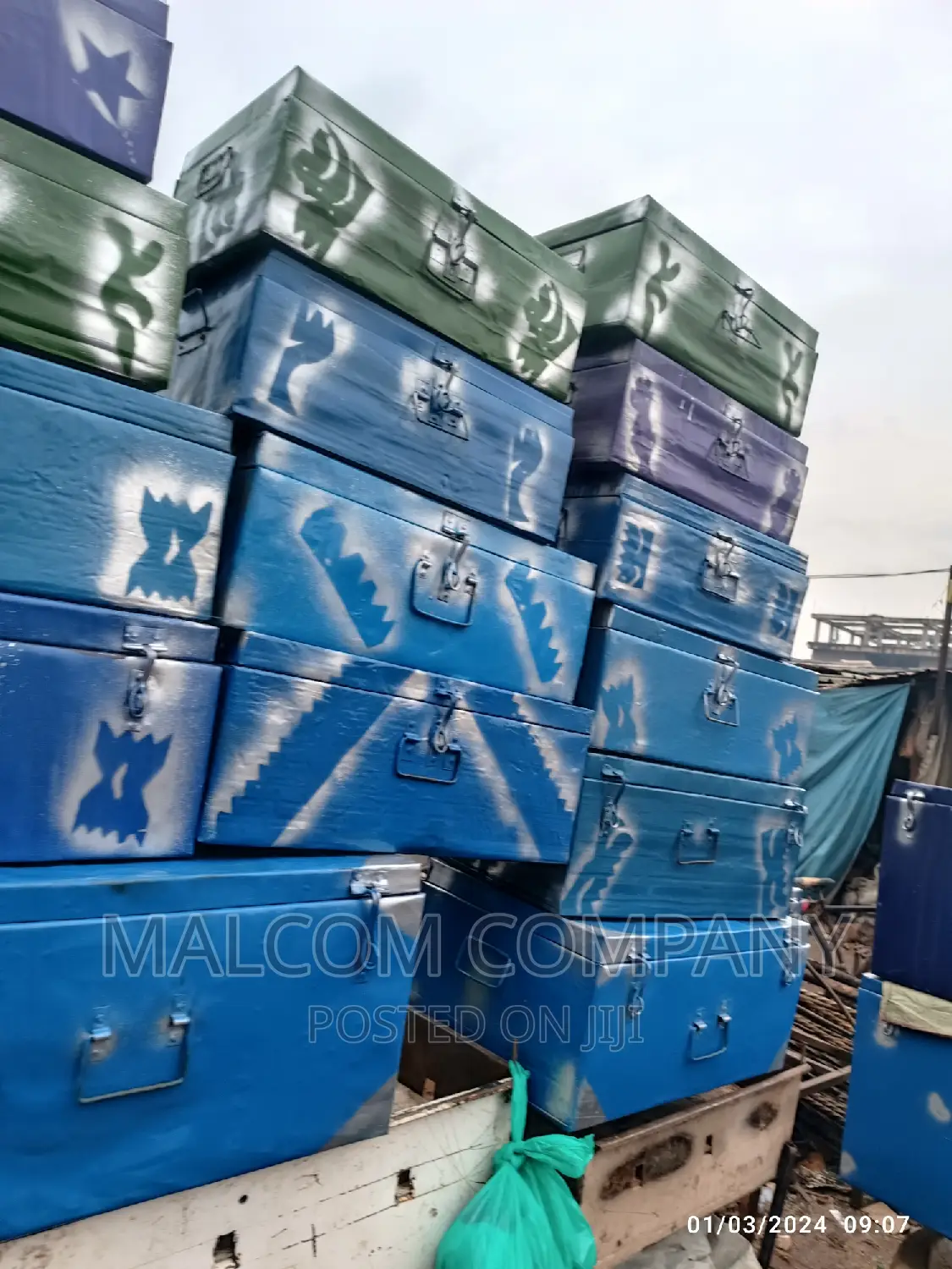 Metallic Suitcases Wholesaler/ Free Padlocks/ Free Delivery