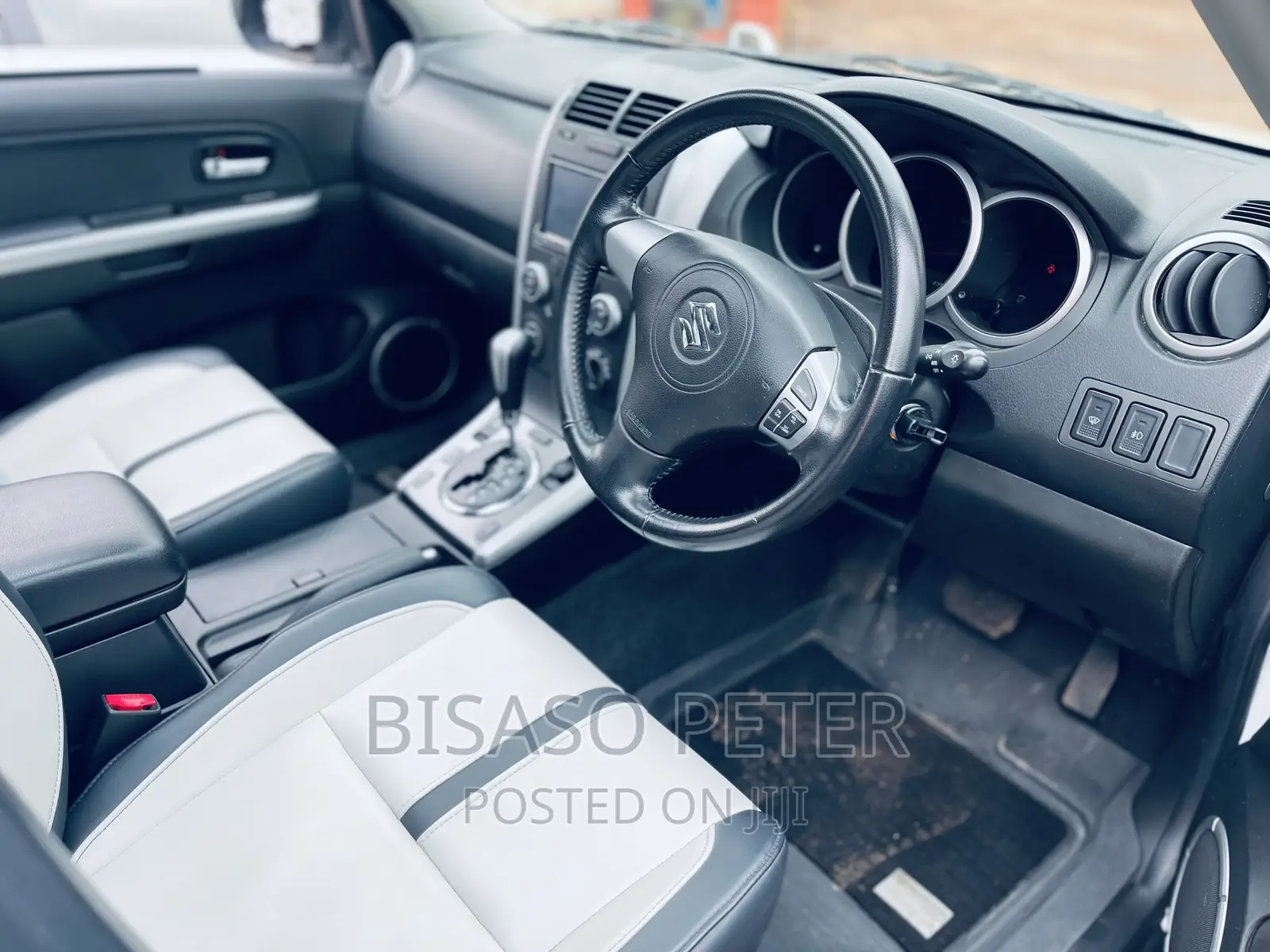 Suzuki Escudo 2008 White