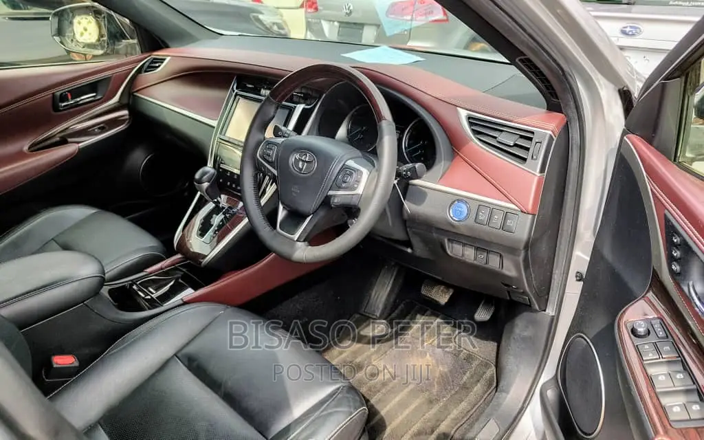 Toyota Harrier 2.5 Hybrid 4WD 2015 Silver