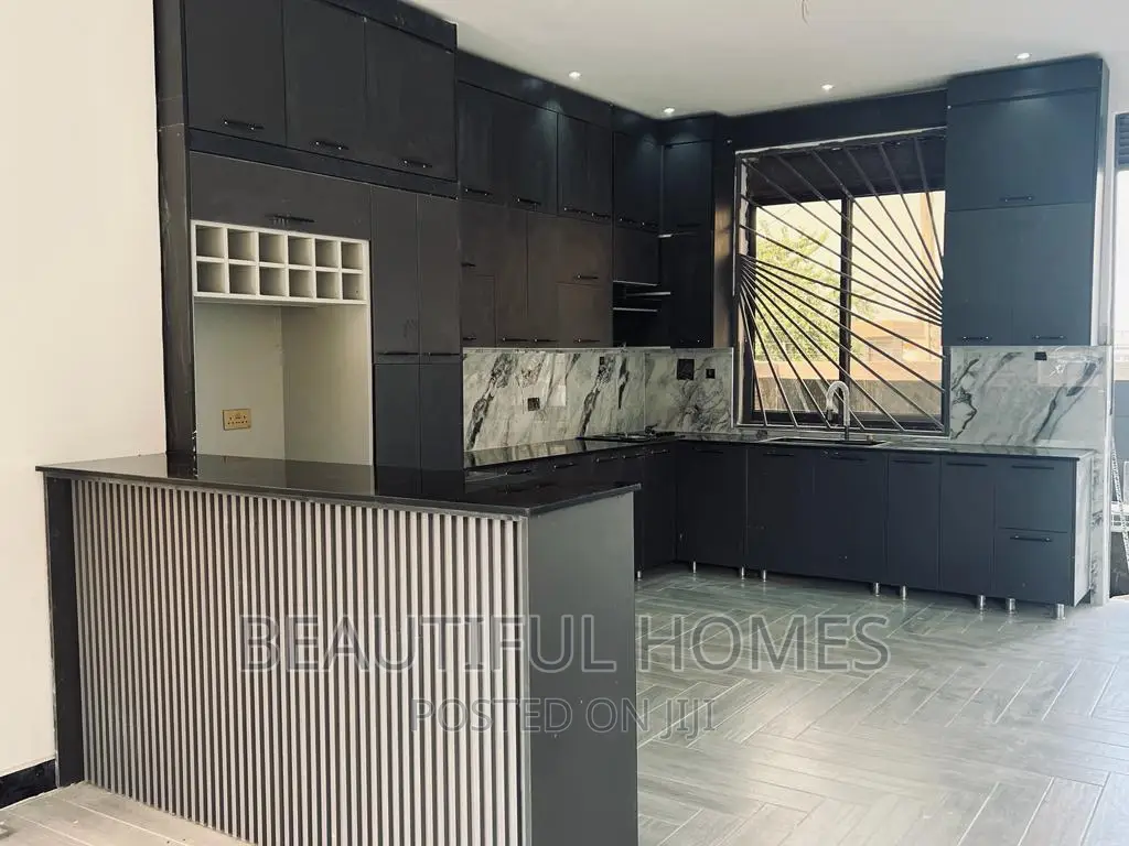 Furnished 7bdrm Duplex in Kyanja, Nakawa for sale