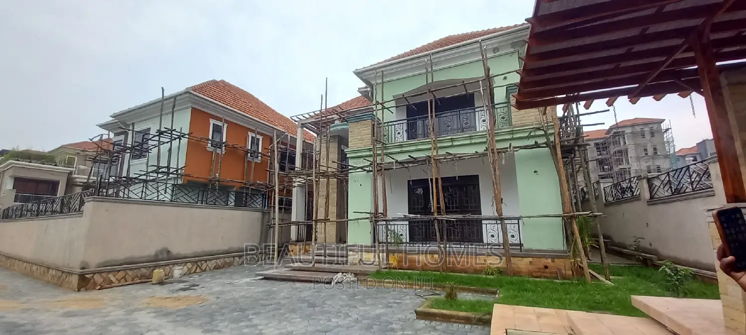 Furnished 6bdrm Mansion in Kyanja Expatriate, Central Division