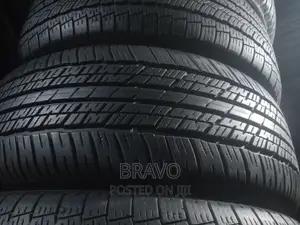 255/60r18 Dunlop Good Condition.