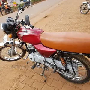 Bajaj Boxer 2023 Red