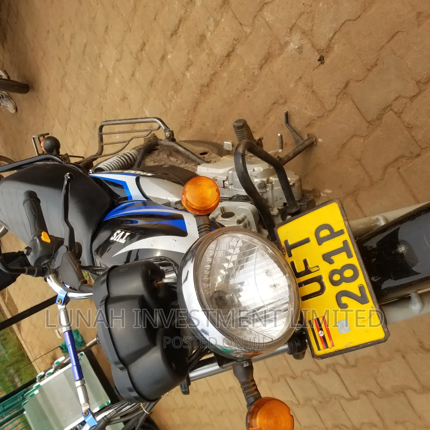 TVS HLX 125 2022 Blue