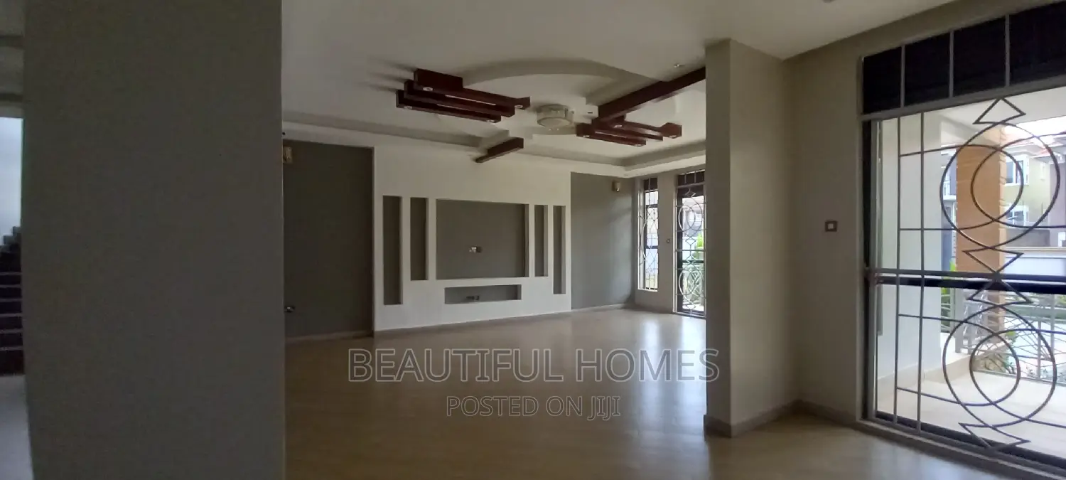 Furnished 7bdrm Mansion in Kyanja, Central Division for sale