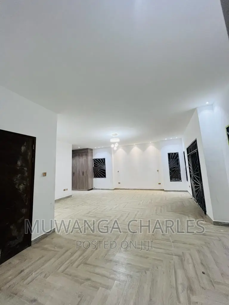 7bdrm Duplex in Fs Properties Ltd, Central Division for sale