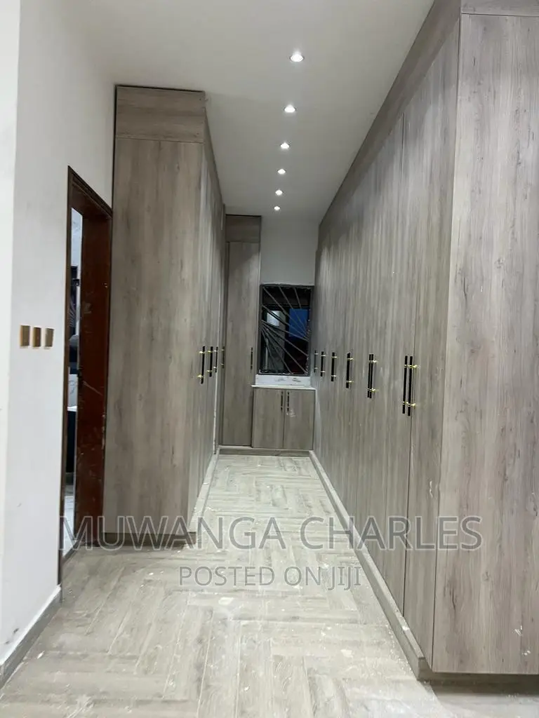 7bdrm Duplex in Fs Properties Ltd, Central Division for sale