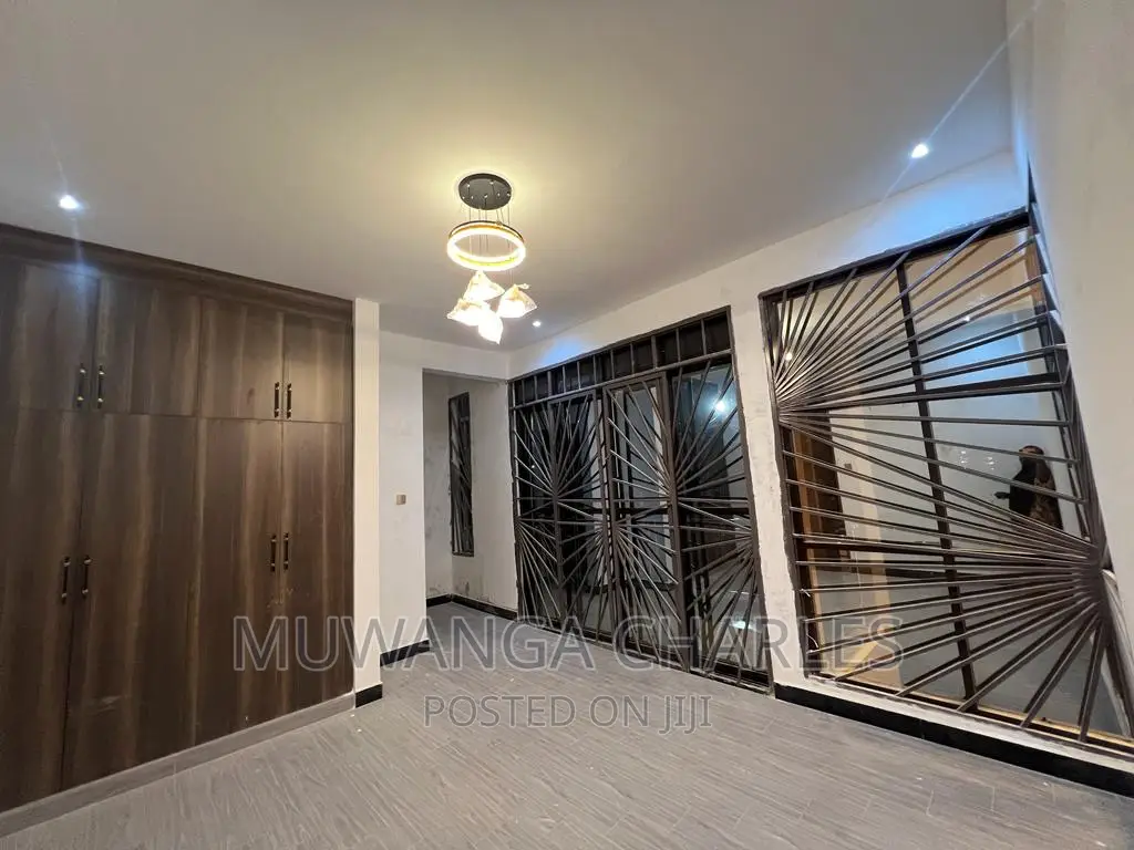 7bdrm Duplex in Fs Properties Ltd, Central Division for sale