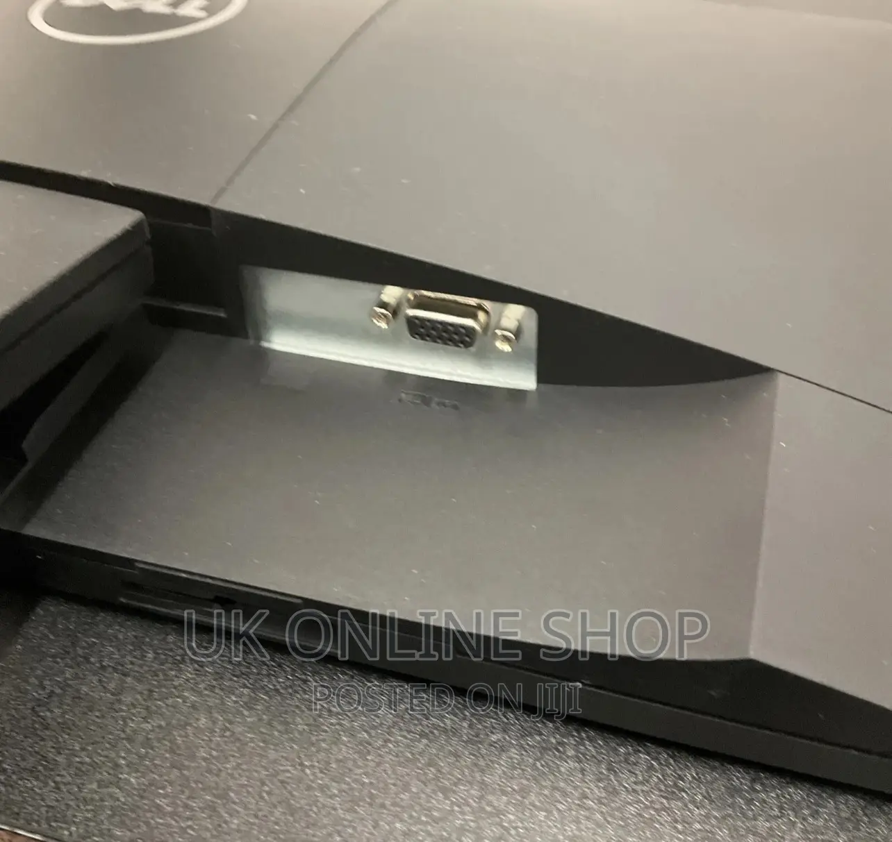 Dell E1916hvf 19" Monitor and Stand