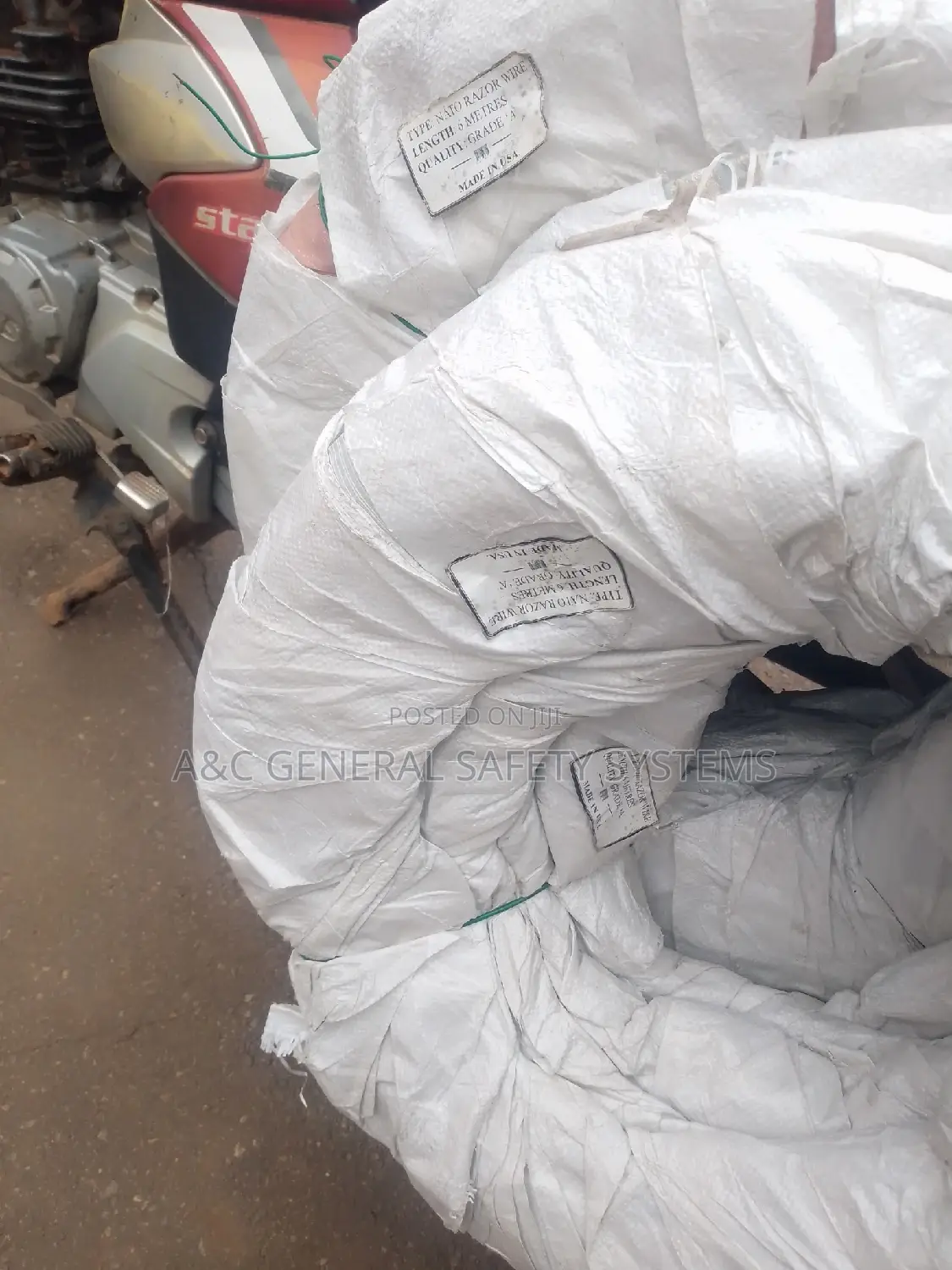 Razor Wire High Quality Galvanized Welded Stainless Steel