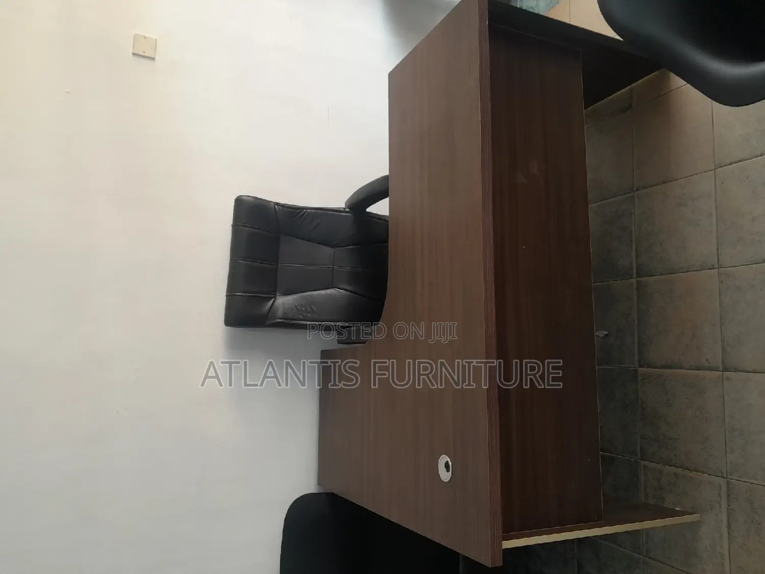 L Shape Executive Office Desk With Chair