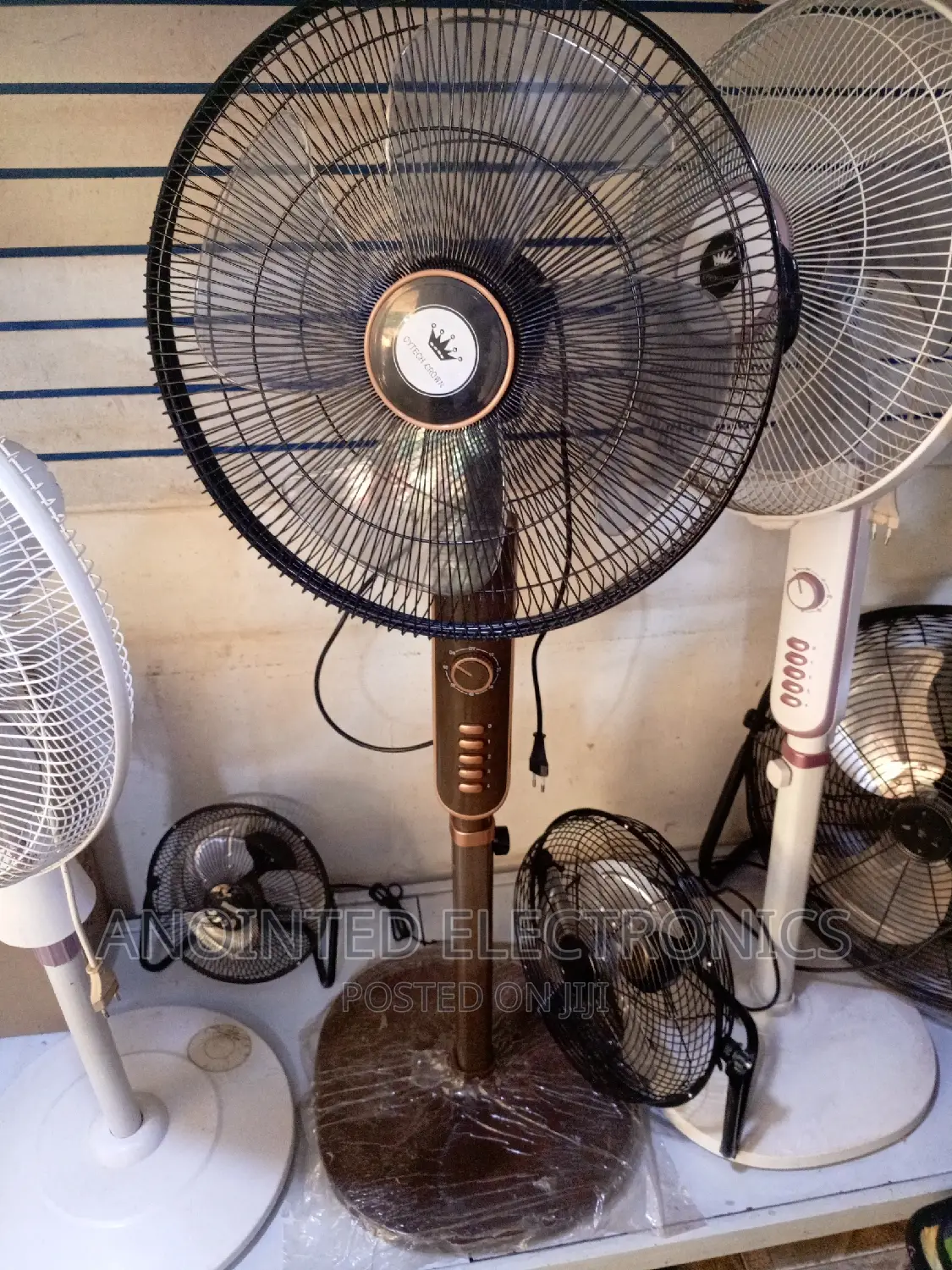 18" Stand Fans