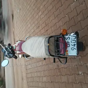Bajaj Boxer 2022 Red