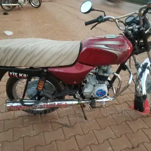 Bajaj Boxer 2022 Red
