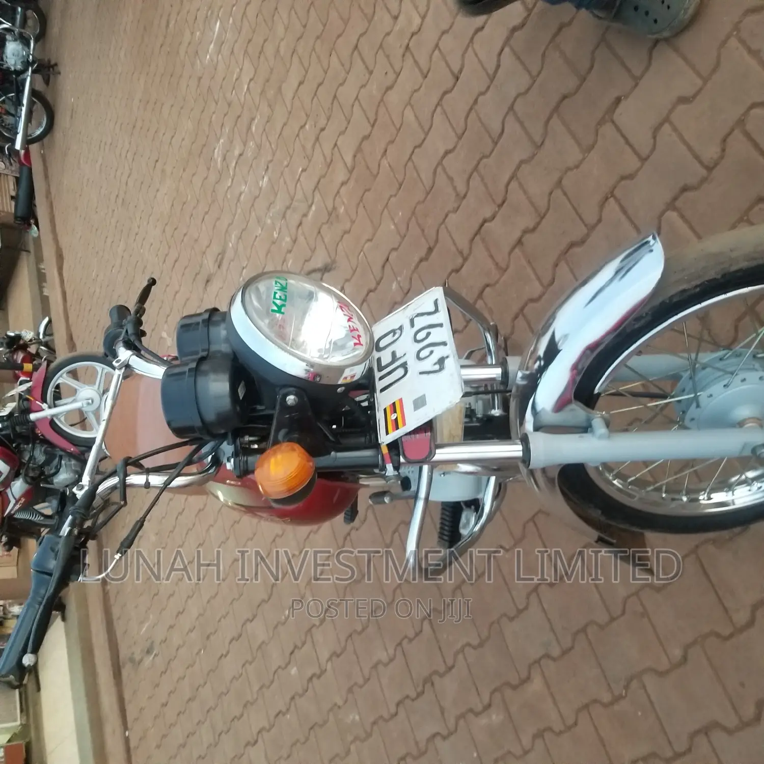 Bajaj Boxer 100 2022 Red