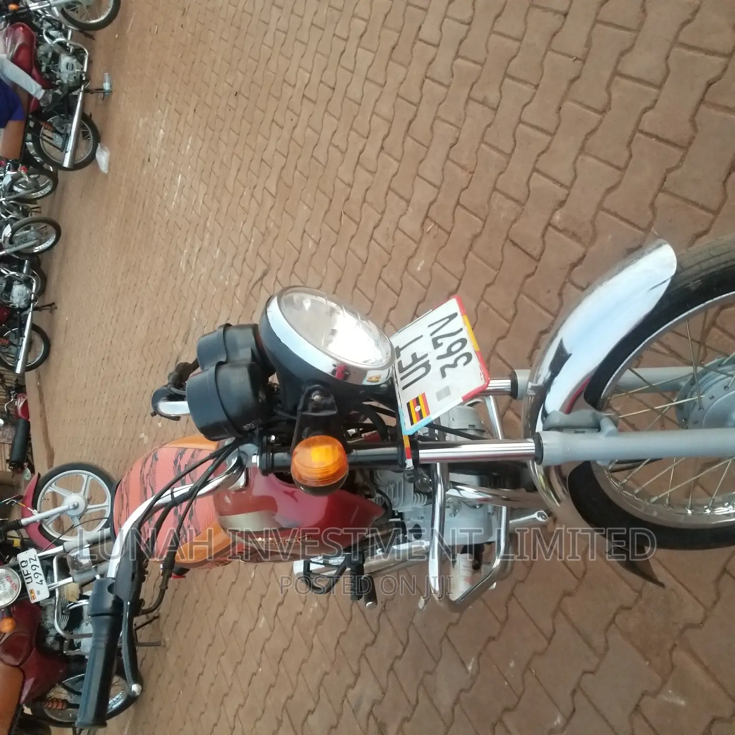 Bajaj Boxer 100 2023 Red
