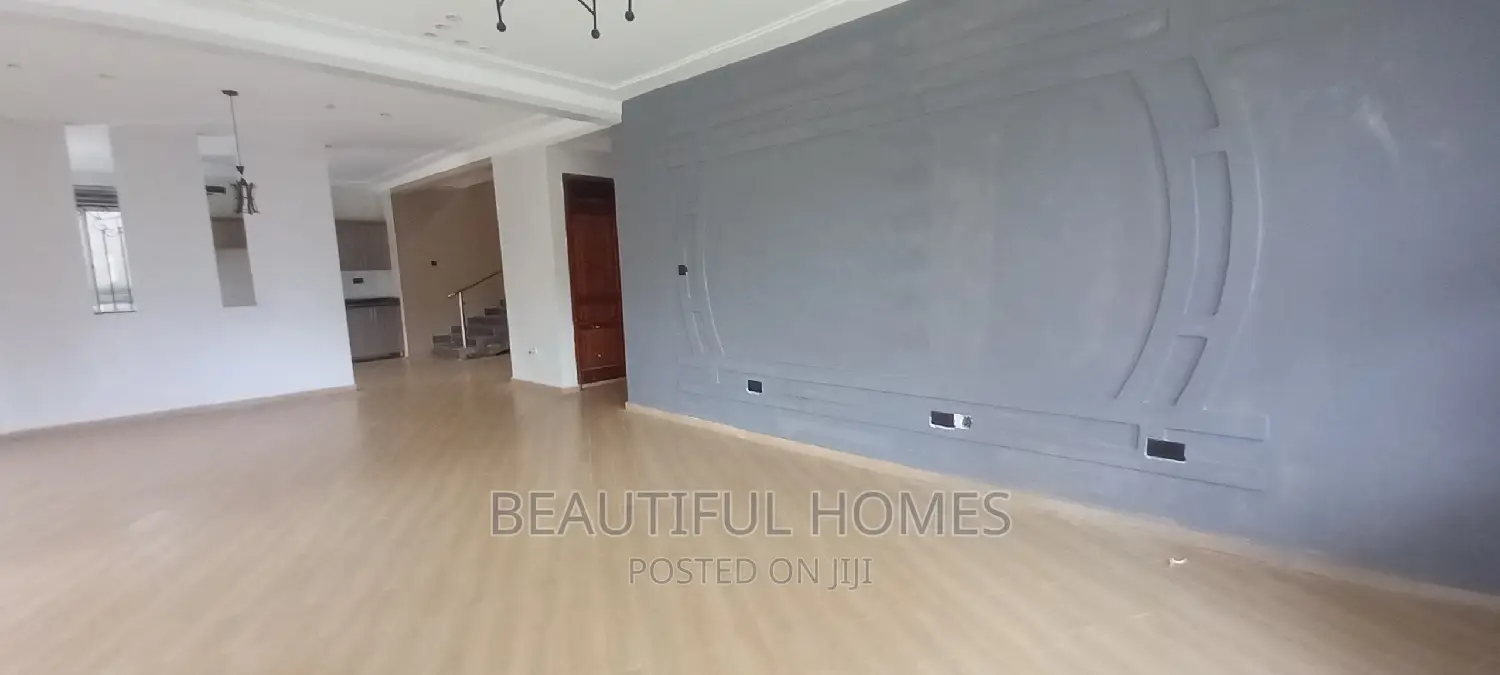 Furnished 5bdrm Duplex in Kyanja, Central Division for sale