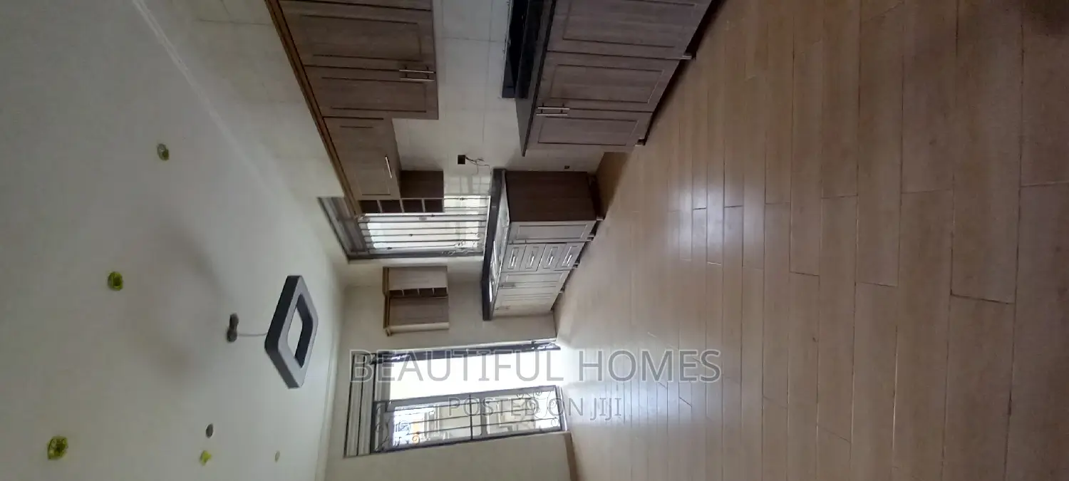 Furnished 5bdrm Duplex in Kyanja, Central Division for sale