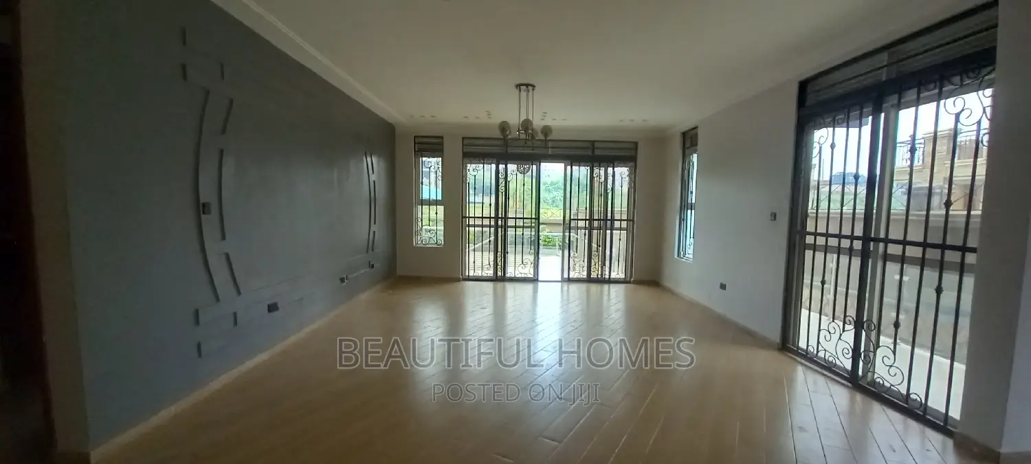 Furnished 5bdrm Duplex in Kyanja, Central Division for sale