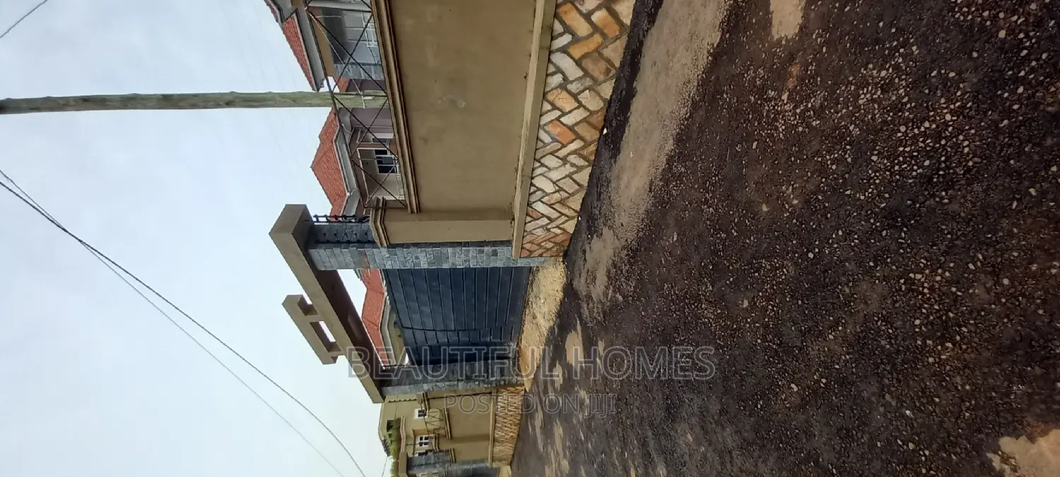 Furnished 5bdrm Duplex in Kyanja Rich Estate, Nakawa for sale