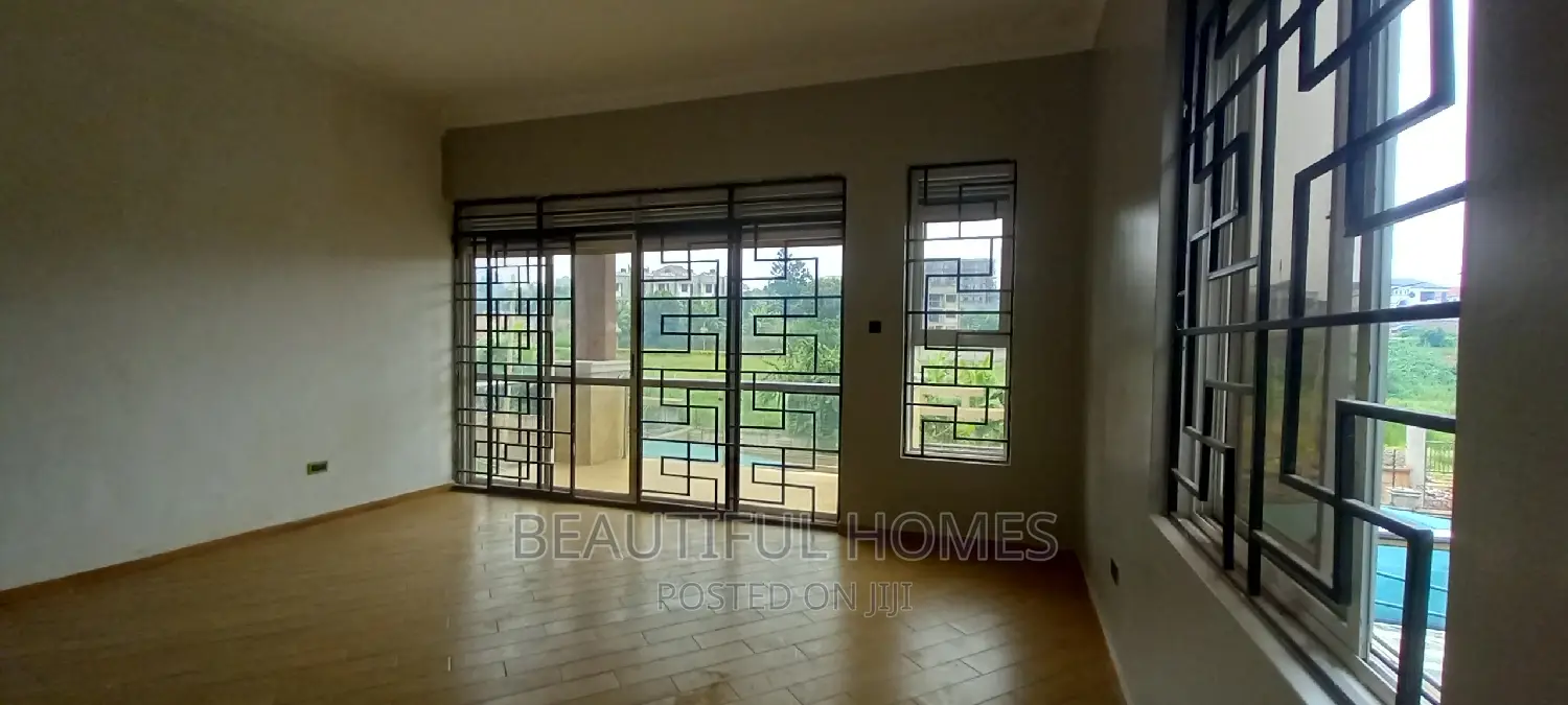 Furnished 5bdrm Duplex in Kyanja Rich Estate, Nakawa for sale