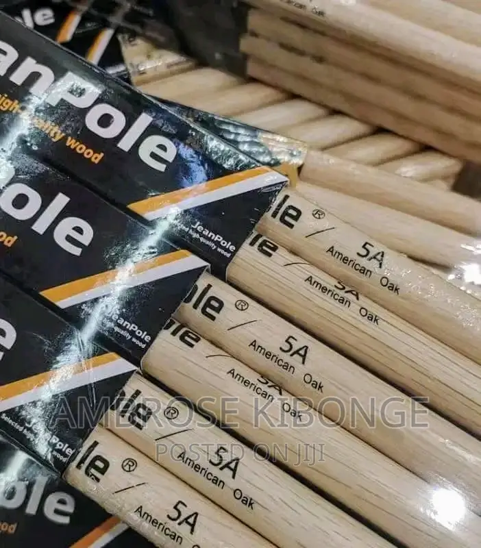 YAMAHA Matched Weight 5A / 7A Solid Wood Paired Drum Sticks.