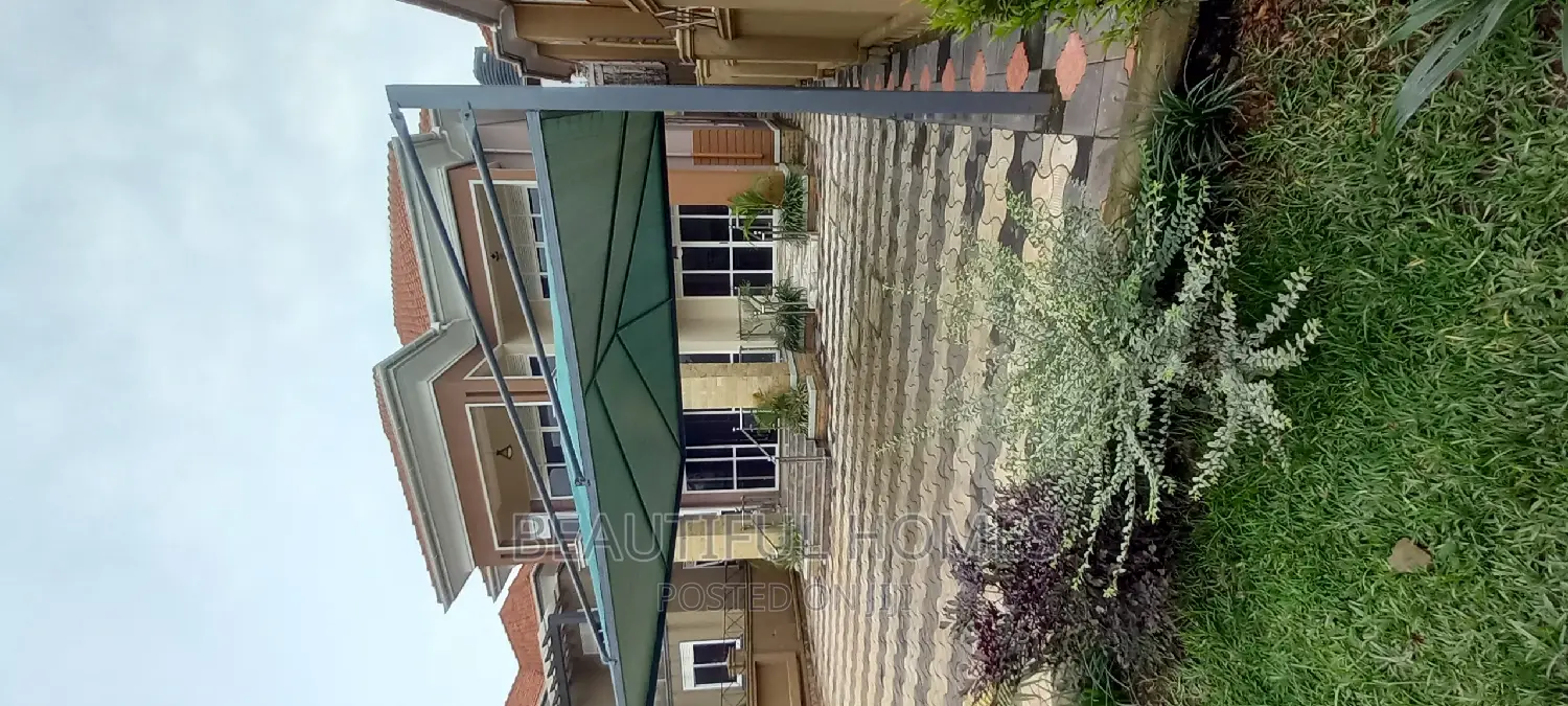 Furnished 5bdrm Duplex in Kyanja, Nakawa for sale