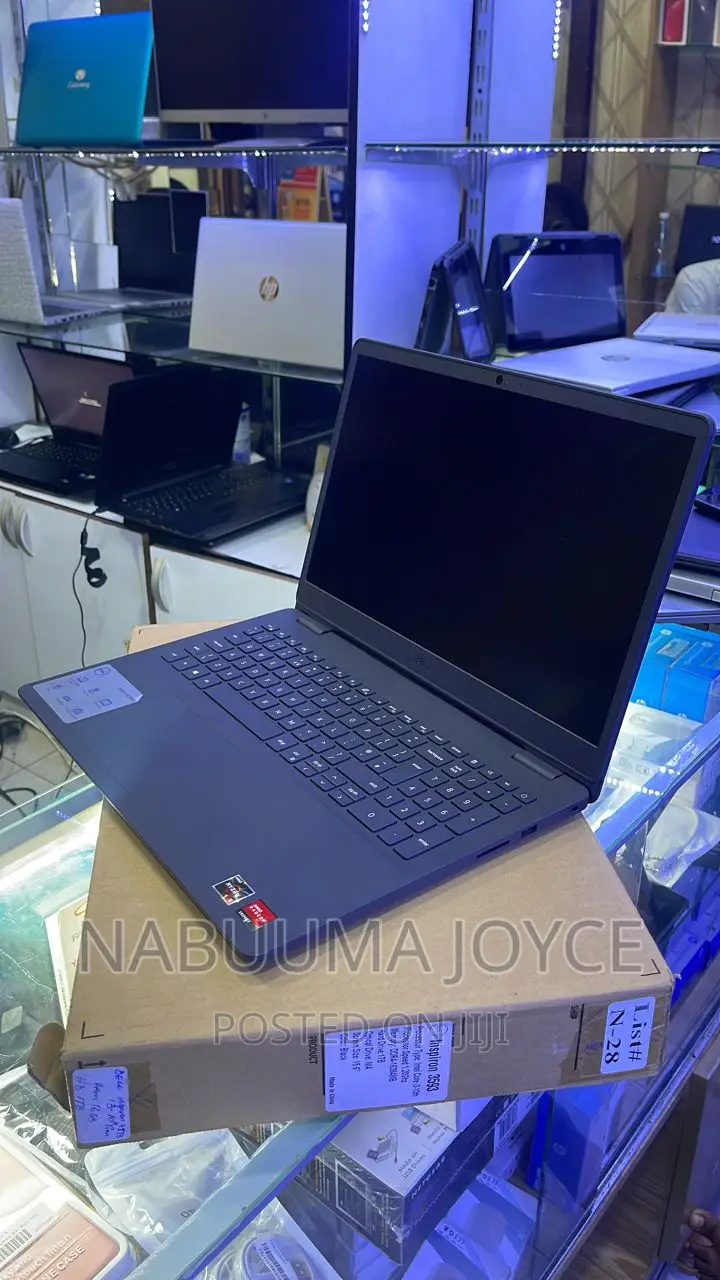 New Laptop Dell Inspiron 15 3555 8GB AMD Ryzen 5 SSD 256GB