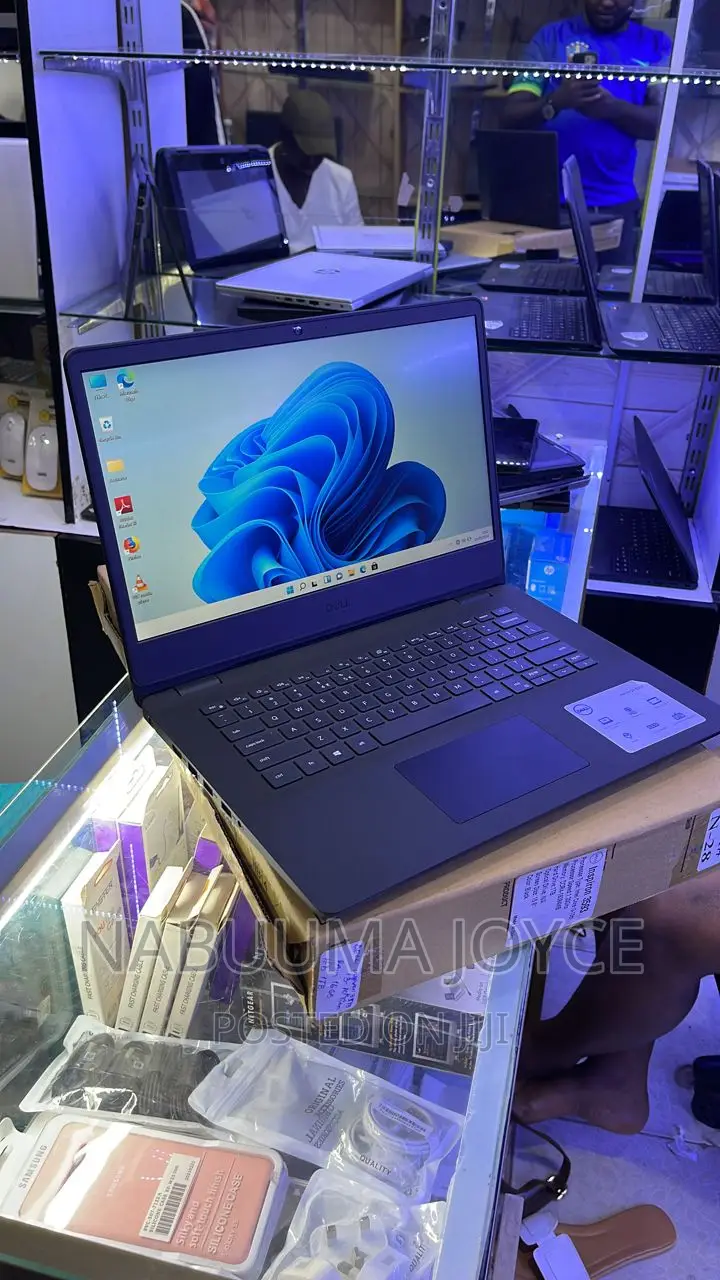 New Laptop Dell Vostro 3400 8GB Intel Core I5 SSD 256GB