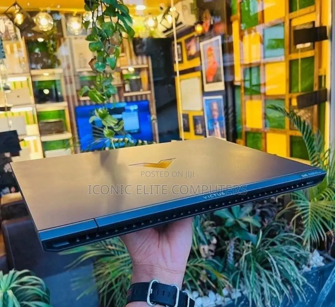 New Laptop HP Victus 16 8GB Intel Core I7 SSD 1T