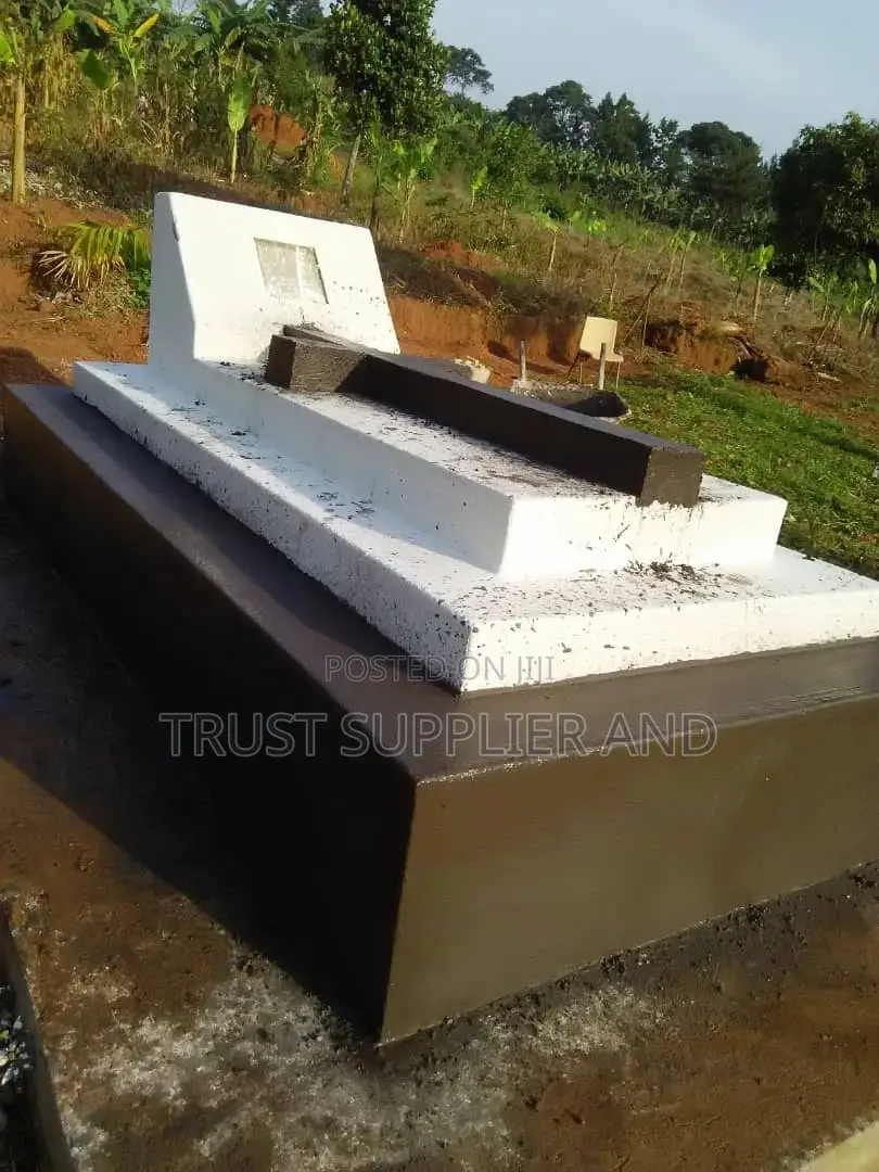 Grave Done in Kavule