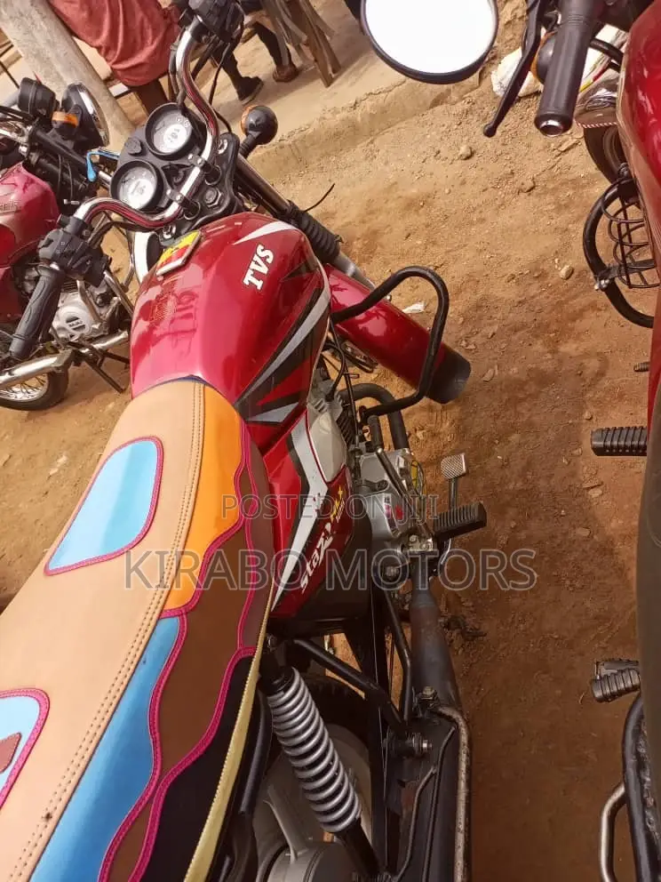 TVS HLX 125 2022 Red