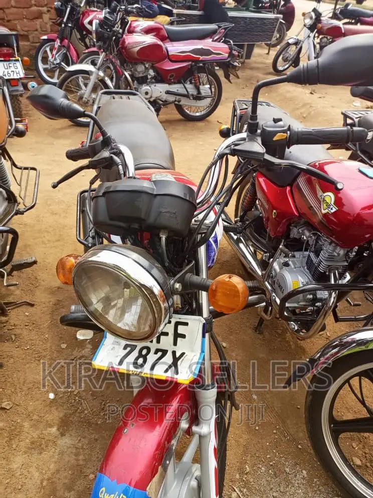 TVS HLX 125 2022 Red