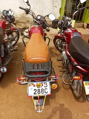 TVS HLX 125 2023 Red