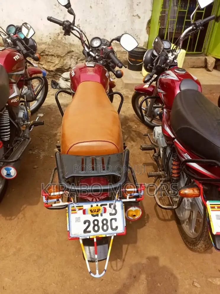 TVS HLX 125 2023 Red